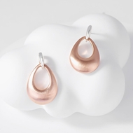 Picture of Wholesale Rose Gold Plated Zinc Alloy Dangle Earrings with No-Risk Return