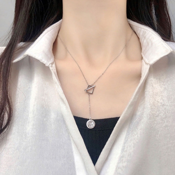 Picture of Low Cost 925 Sterling Silver Small Pendant Necklace with Low Cost