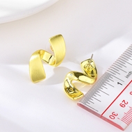 Picture of Brand New Gold Plated Zinc Alloy Stud Earrings with SGS/ISO Certification