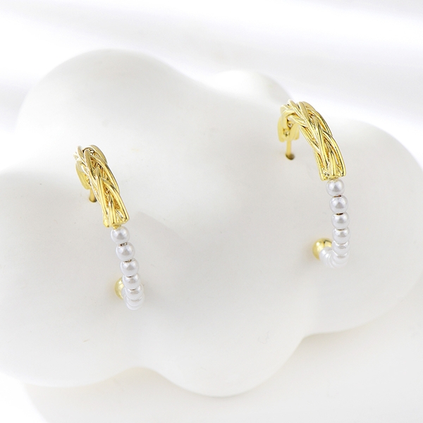 Picture of Popular Medium Delicate Stud Earrings