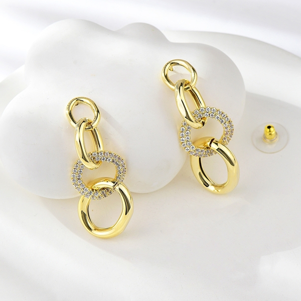 Picture of Nickel Free Gold Plated White Dangle Earrings with Easy Return