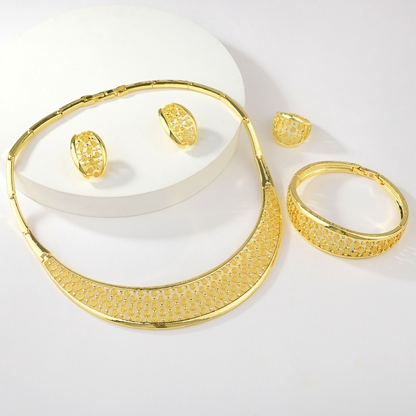 Picture of Eye-Catching Gold Plated Dubai 4 Piece Jewelry Set with Member Discount