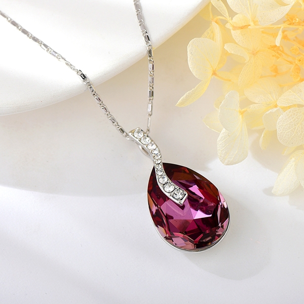 Picture of Famous Medium Platinum Plated Pendant Necklace