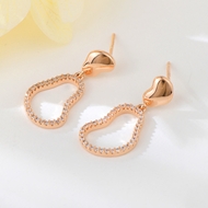 Picture of Copper or Brass Rose Gold Plated Stud Earrings in Flattering Style