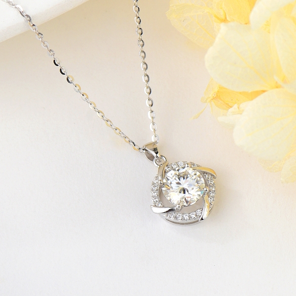 Picture of Fashionable Party White Pendant Necklace